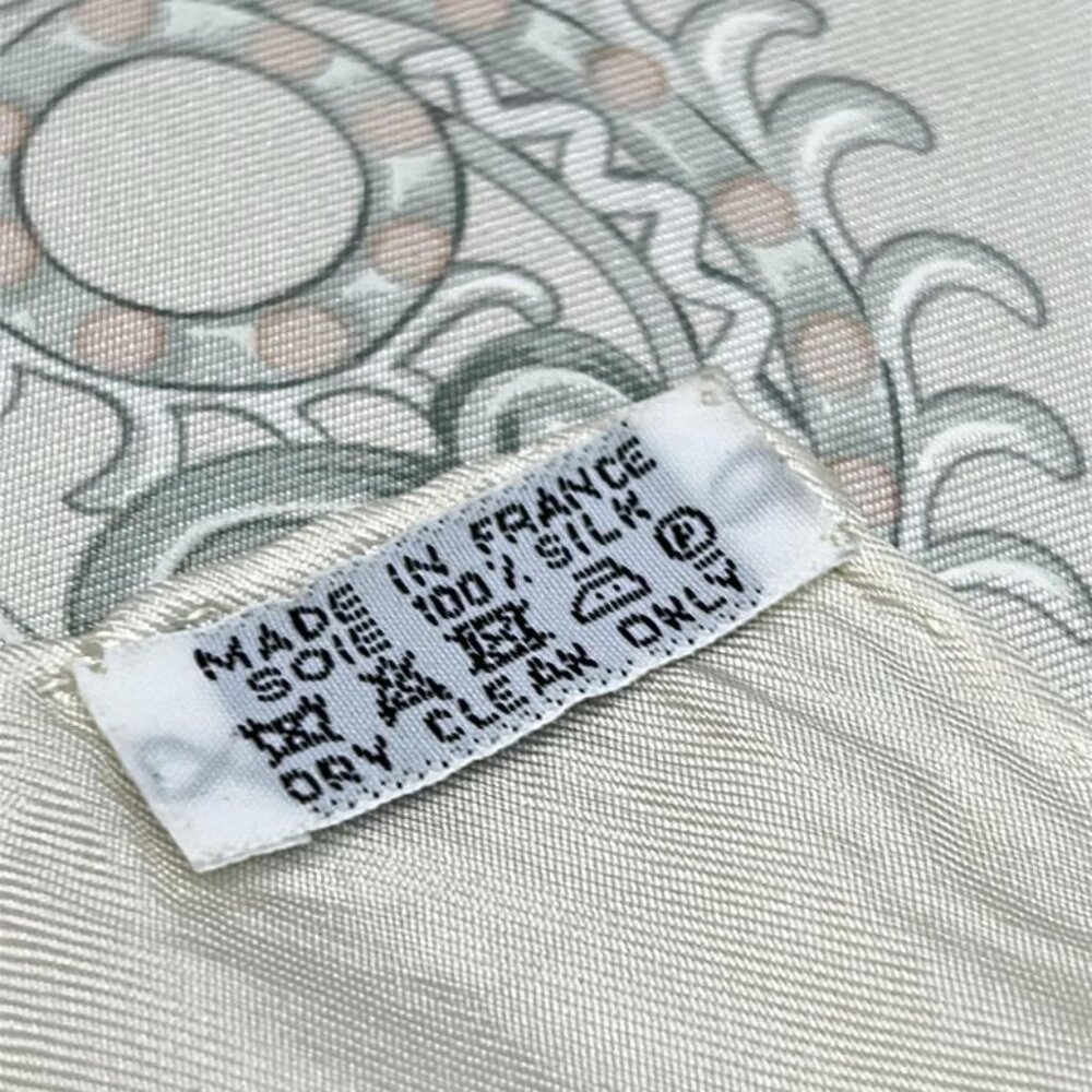 Hermes Scarf Carre 90 White Dark Green Multi - Picture 3 of 6